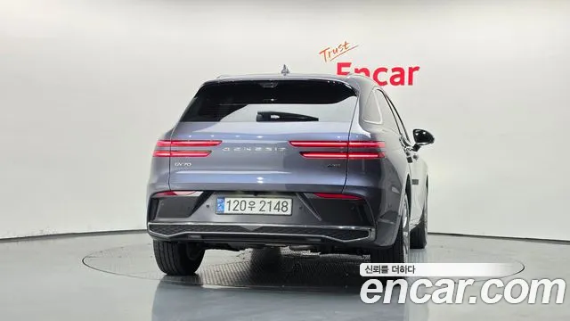 Genesis GV70 — Фото автомобиля 4