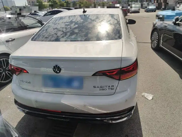 Volkswagen Sagitar — Фото автомобиля 5