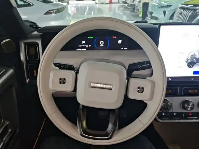 iCAR V23 — Фото автомобиля 10