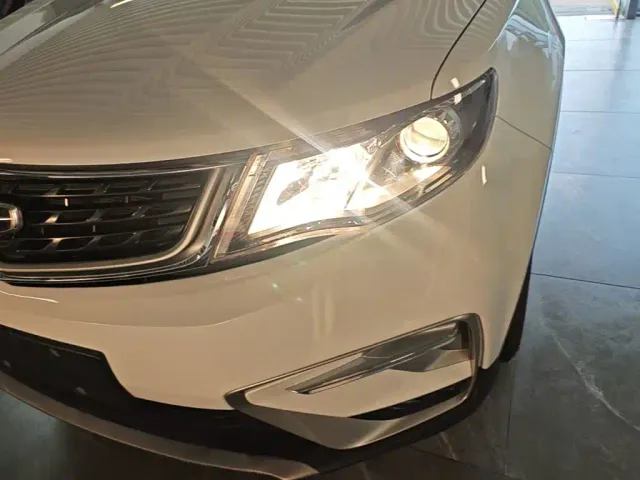 Geely Boyue — Фото автомобиля 23