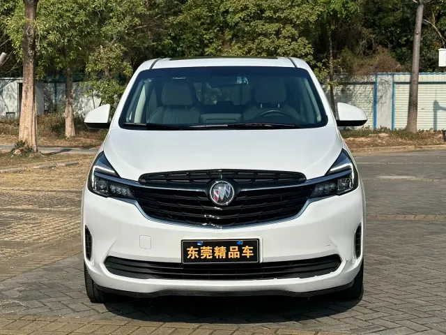 Buick GL8 — Фото автомобиля 3