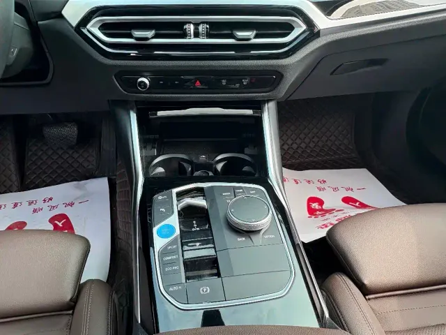 BMW i3 — Фото автомобиля 8