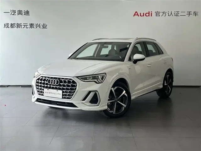 Фотография автомобиля — Audi Q3