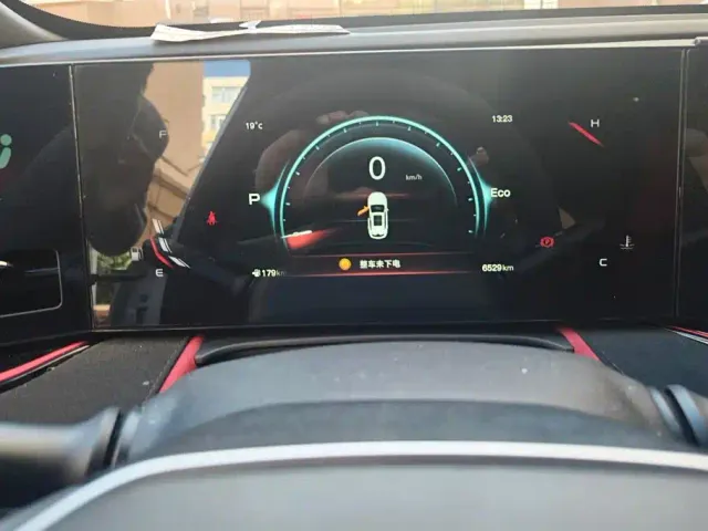 Changan X5 Plus — Фото автомобиля 14