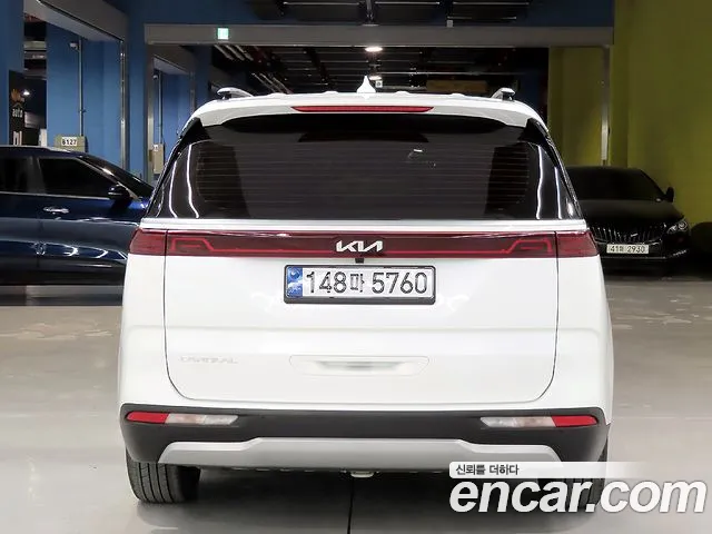 Kia Carnival Generation 4 — Фото автомобиля 3