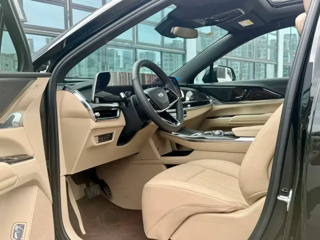Cadillac XT5 — Фото автомобиля 5