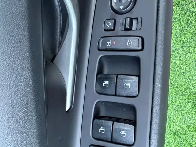 Hyundai Elantra — Фото автомобиля 16