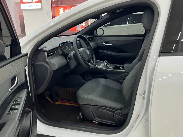 BYD Qin PLUS — Фото автомобиля 7