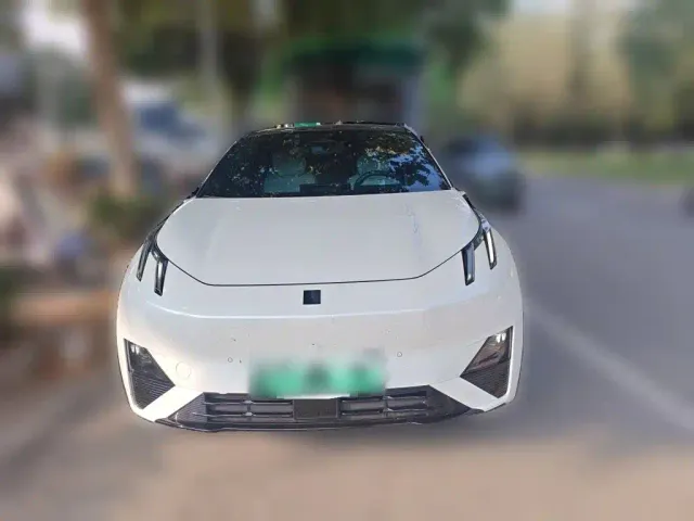 Lynk & Co Z20 — Фото автомобиля 2