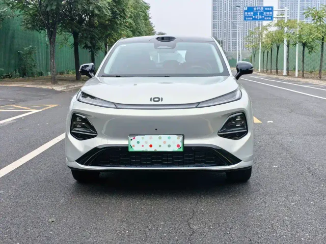 Changan Qiyuan Q05 — Фото автомобиля 2