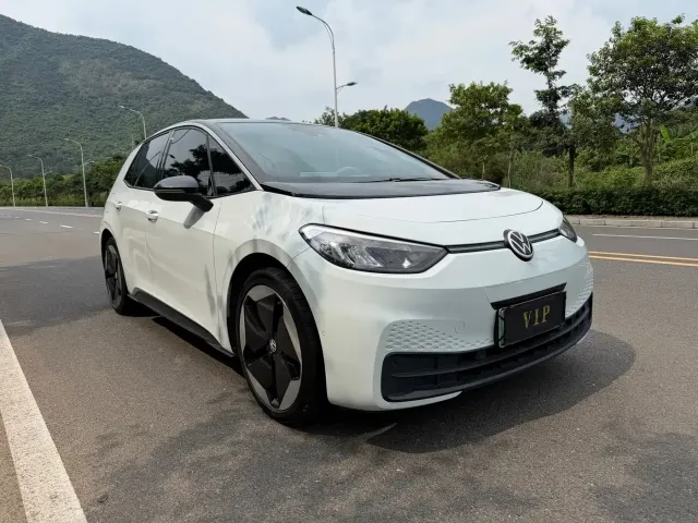 Volkswagen ID.3 — Фото автомобиля 3