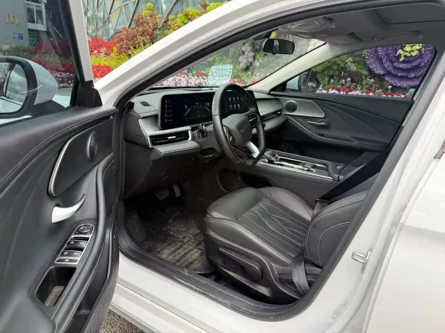 Chery Arrizo 8 — Фото автомобиля 5