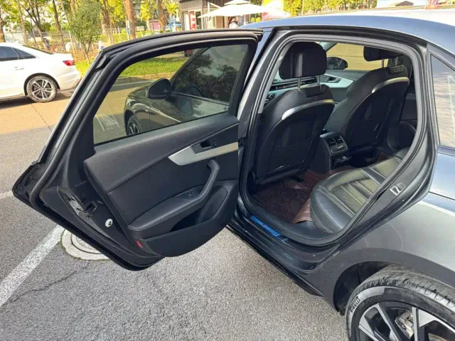 Audi A4L — Фото автомобиля 13