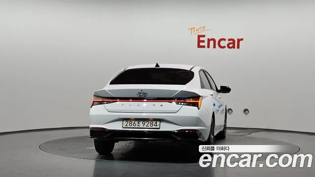 Hyundai AVANTE Avante (CN7) — Фото автомобиля 4