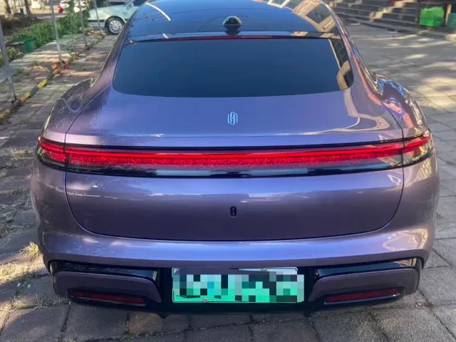 Shangjie Z7 — Фото автомобиля 5