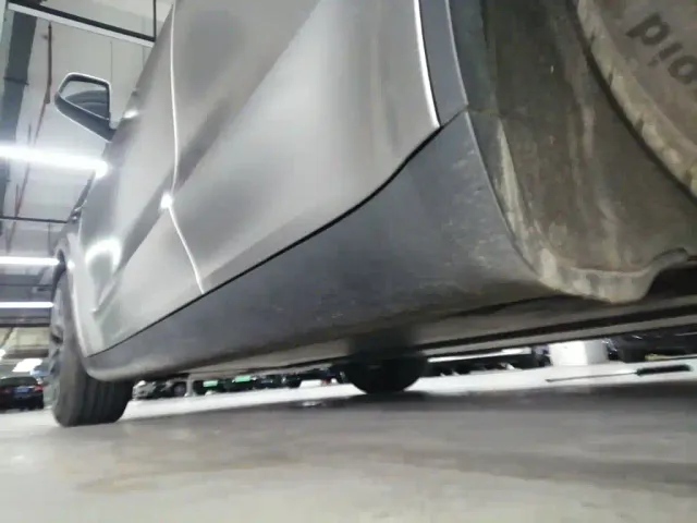 Tesla Model Y — Фото автомобиля 21