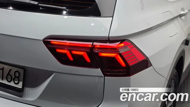 Volkswagen Tiguan — Фото автомобиля 8