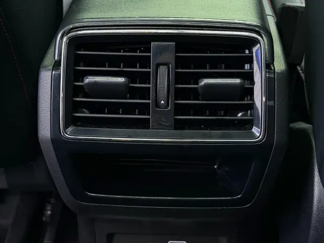 Skoda Karoq — Фото автомобиля 13