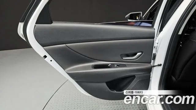 Hyundai Avante CN7 — Фото автомобиля 14