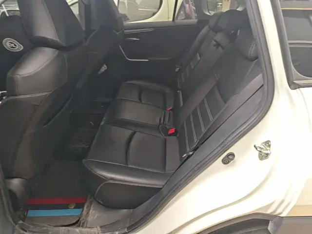 Toyota RAV4 — Фото автомобиля 16
