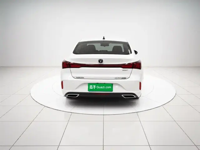 Changan Eado — Фото автомобиля 5
