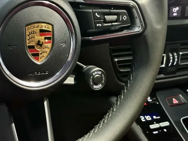 Porsche Macan — Фото автомобиля 14