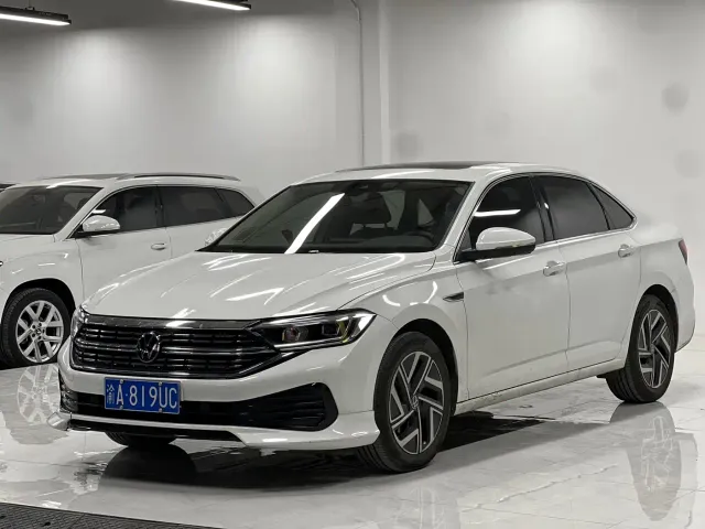 Фотография автомобиля — Volkswagen Sagitar