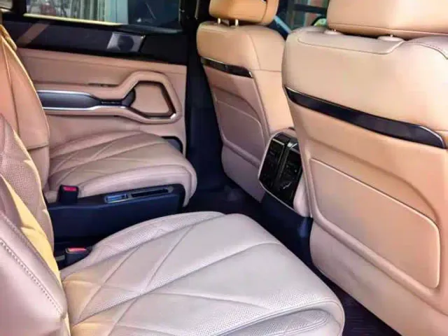 BYD FangChengBao Leopard 8 — Фото автомобиля 5
