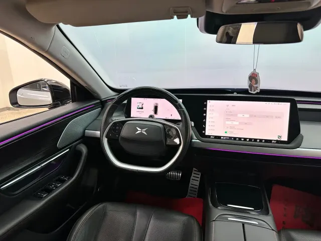 Xpeng P7 — Фото автомобиля 22