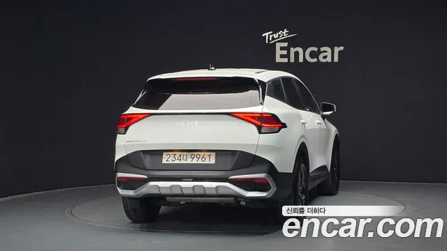 Kia Sportage Sportage 5-е поколение Бензин 1.6 турбо 2WD — Фото автомобиля 4