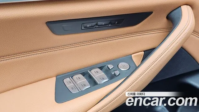 BMW 5 Series G30 — Фото автомобиля 29