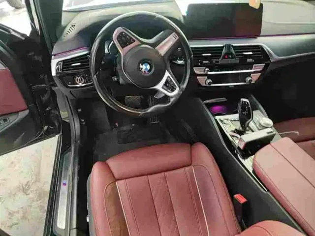BMW 5 Series — Фото автомобиля 4