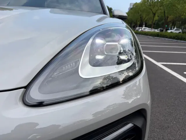 Porsche Cayenne New Energy 2021 Cayenne E-Hybrid 2.0T — Фото автомобиля 19
