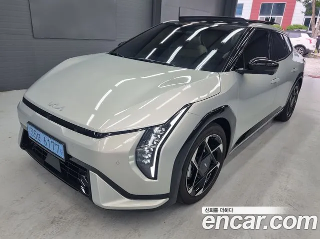 Фотография автомобиля — Kia EV4