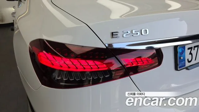 Mercedes-Benz E-Class W213 — Фото автомобиля 8