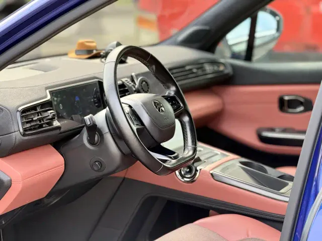 Nio EC6 — Фото автомобиля 8