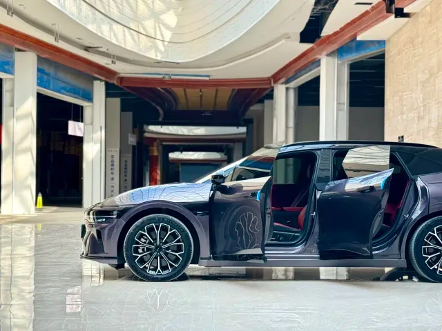 Zeekr 007 GT — Фото автомобиля 22