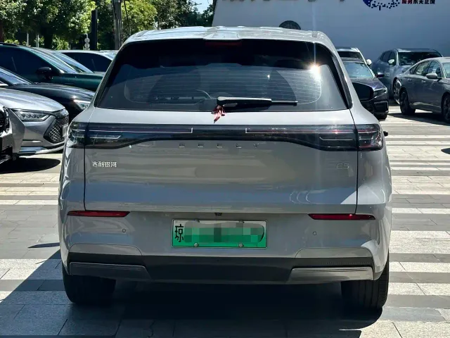 Geely Galaxy E5 — Фото автомобиля 4