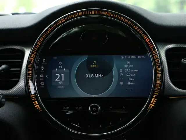 MINI Hatch — Фото автомобиля 25