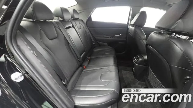 Hyundai Avante CN7 — Фото автомобиля 17