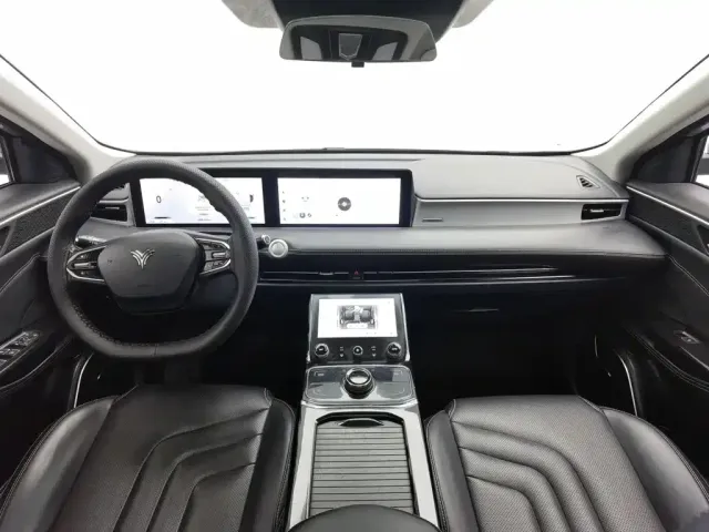 Nezha Auto Neta U 2022 Smart 500 LFP — Фото автомобиля 5
