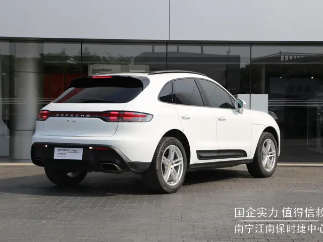 Porsche Macan — Фото автомобиля 3