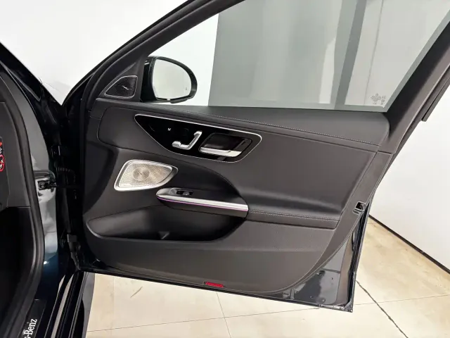 Mercedes-Benz C-Class — Фото автомобиля 25