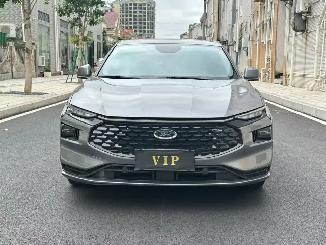 Ford Mondeo — Фото автомобиля 2