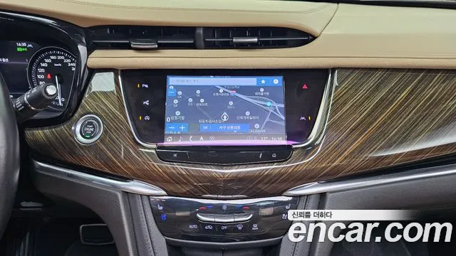Cadillac XT6 — Фото автомобиля 25