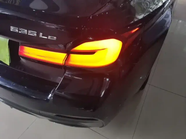 BMW 5 Series — Фото автомобиля 7