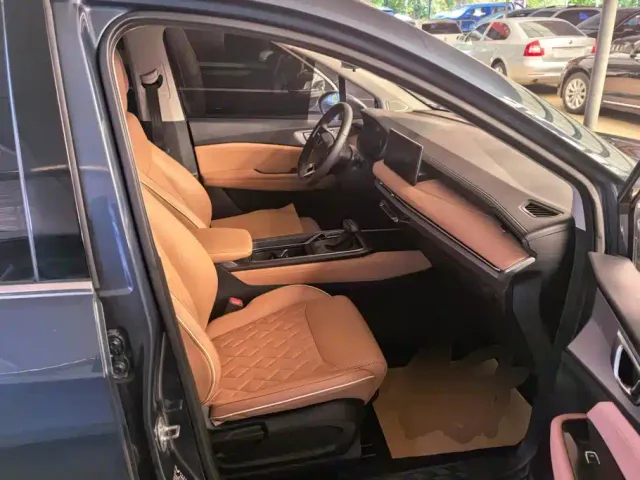 Wuling Jiachen — Фото автомобиля 8