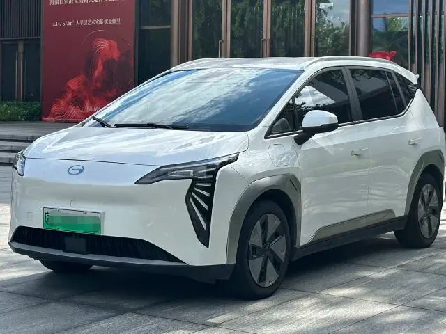 GAC Aion Y — Фото автомобиля 2