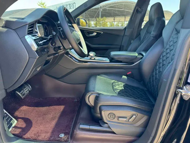 Audi Q8 — Фото автомобиля 5