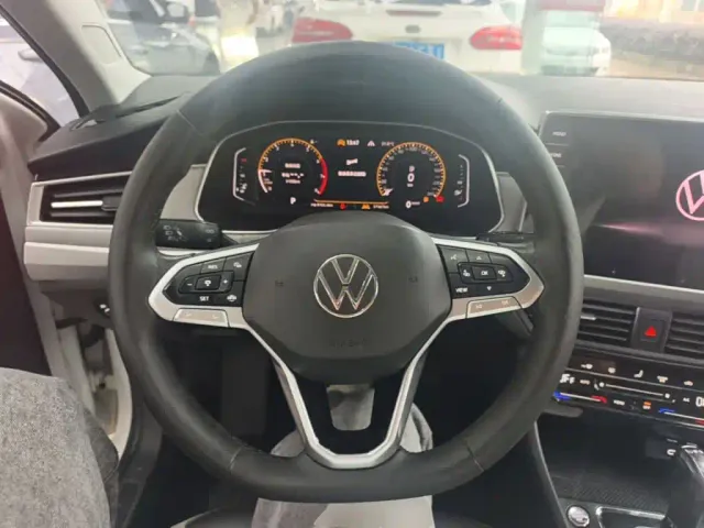 Volkswagen Bora — Фото автомобиля 10